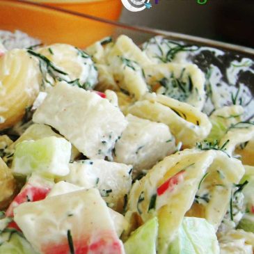 Creamy pasta salad with crab meat