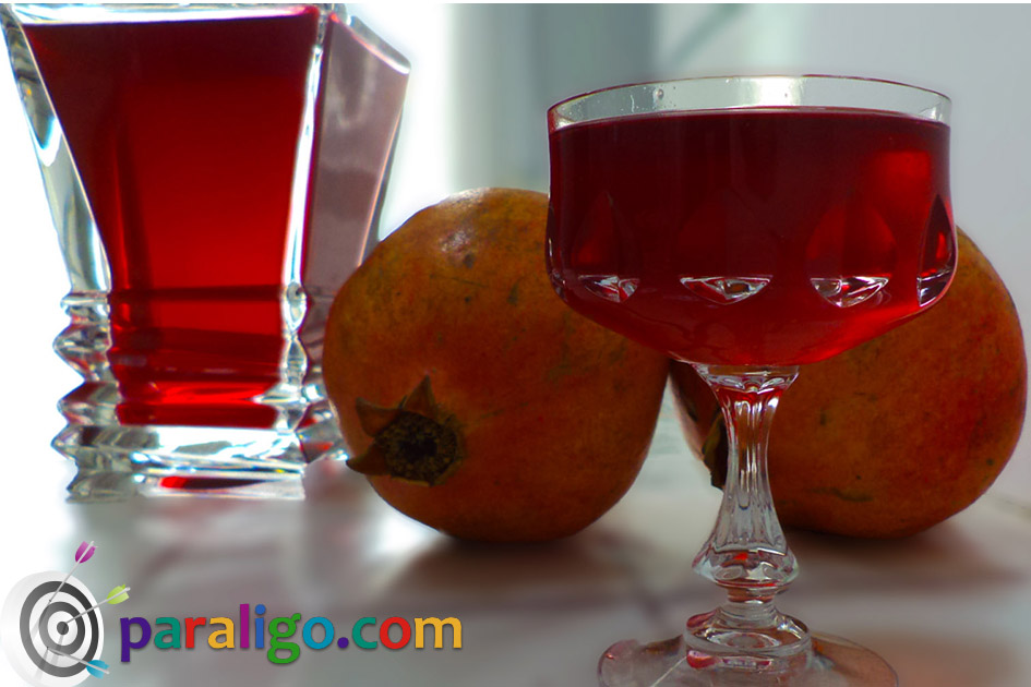 Pomegranate liqueur 1